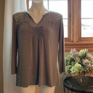 Daniel Rainn crocheted top